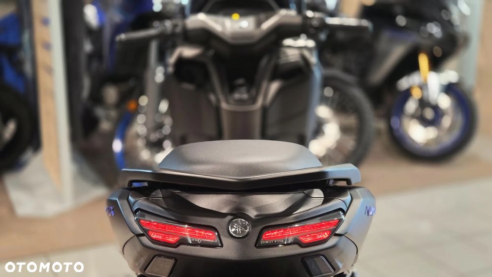 Yamaha NMAX - 4