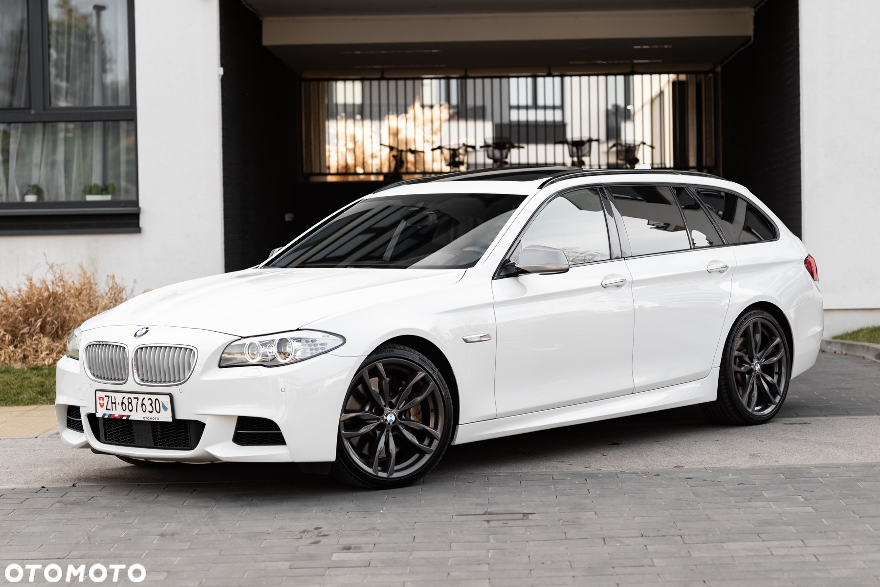 BMW Seria 5 M550d xDrive Touring Sport-Aut - 3