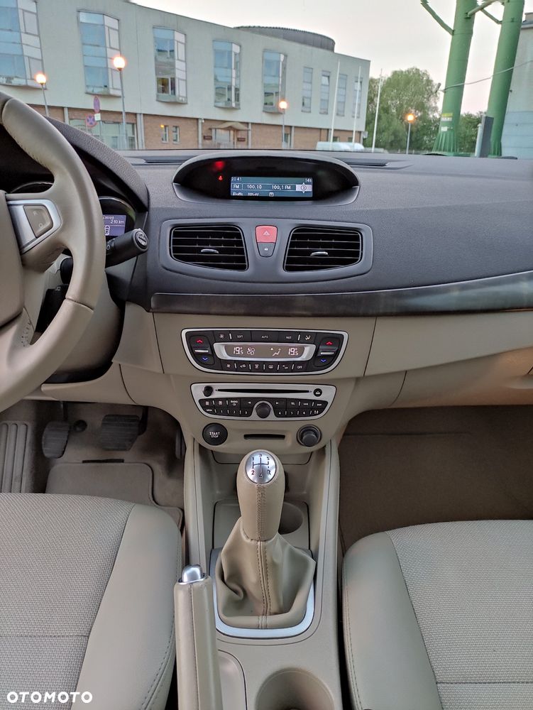 Renault Fluence 1.6 16V Privilege - 20