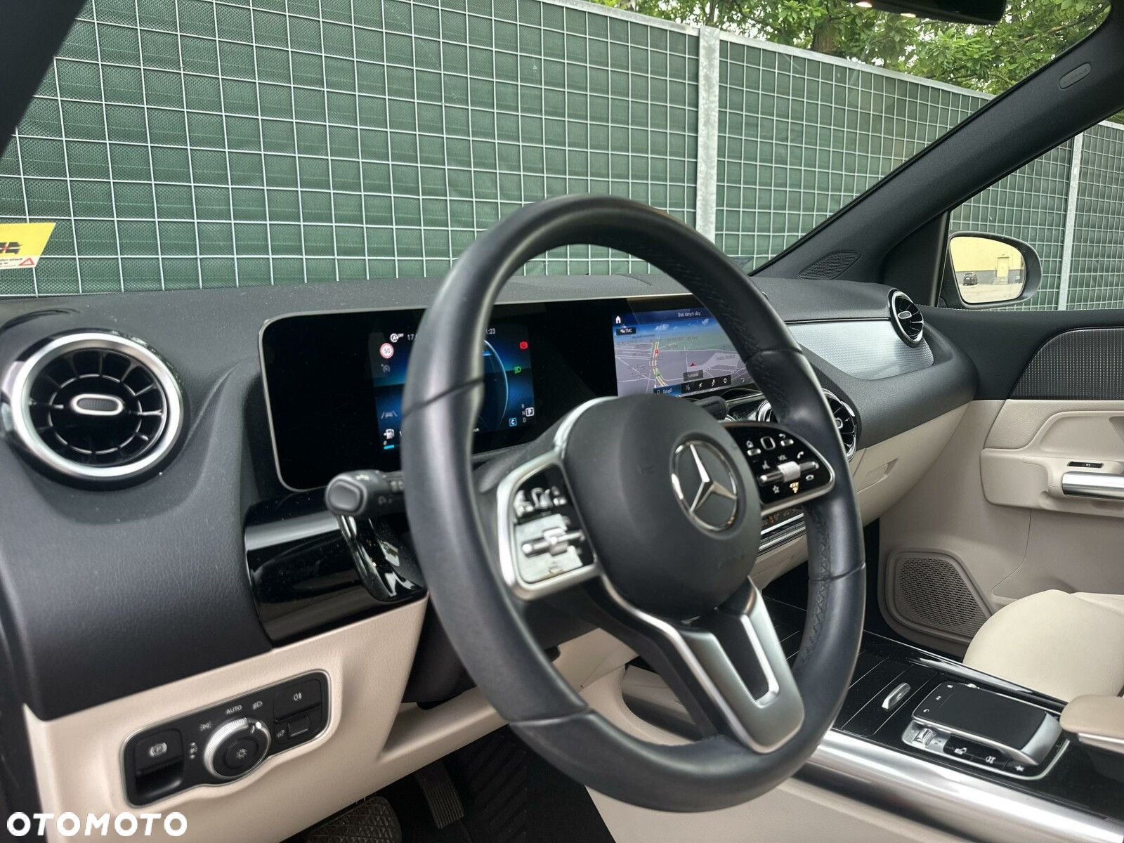 Mercedes-Benz Klasa B 180 7G-DCT - 14