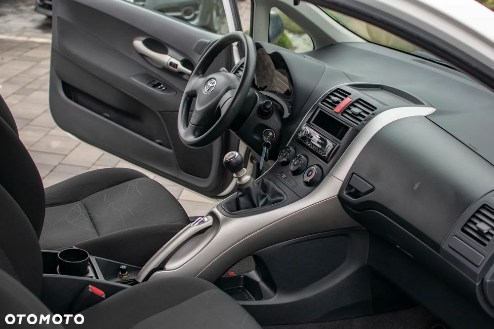 Toyota Auris - 38