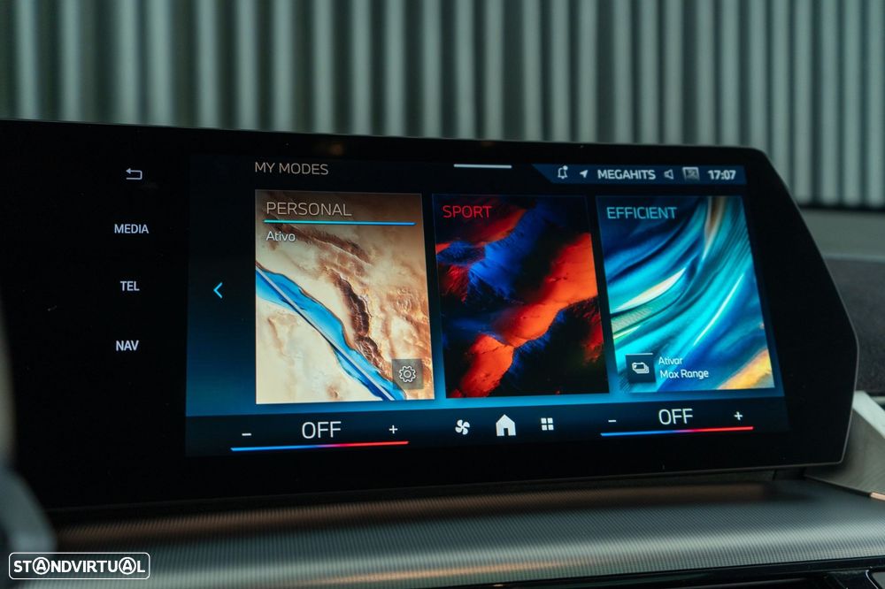 BMW iX2 eDrive20 Pack Desportivo M Pro - 28