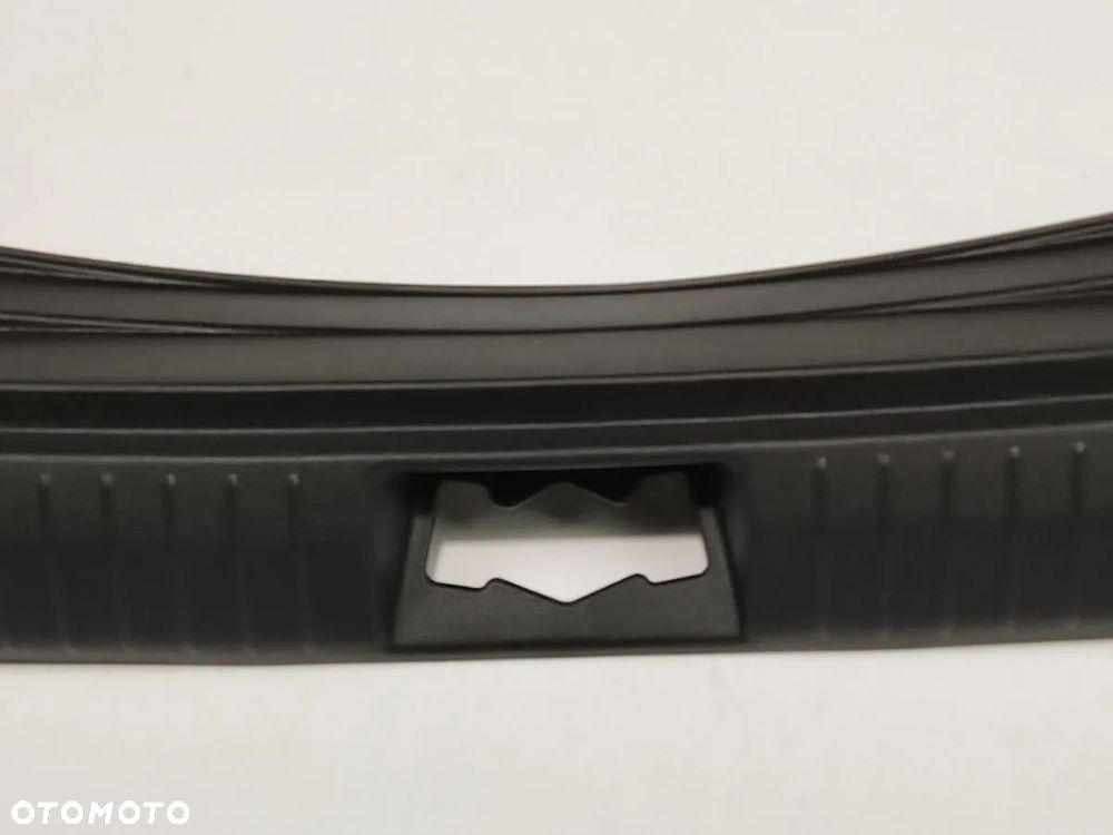 HUYNDAI KONA EV 19-20r Osłona Zamka Klapy Pasa - 3