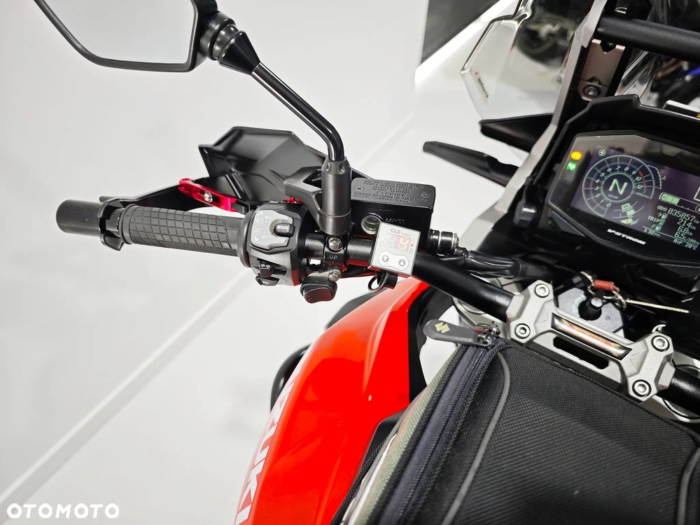 Suzuki V-STROM - 12