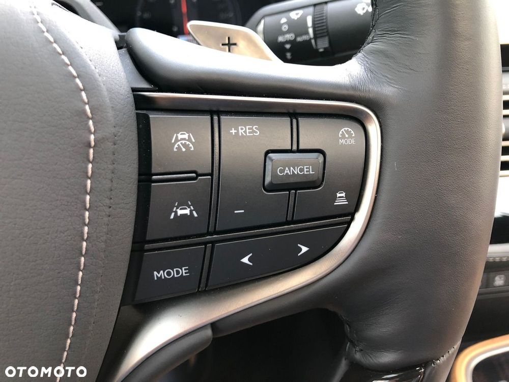 Lexus LS 500h Prestige AWD - 32