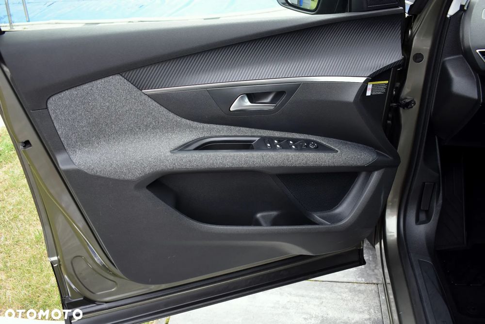 Peugeot 5008 BlueHDi 130 EAT8 Active - 22
