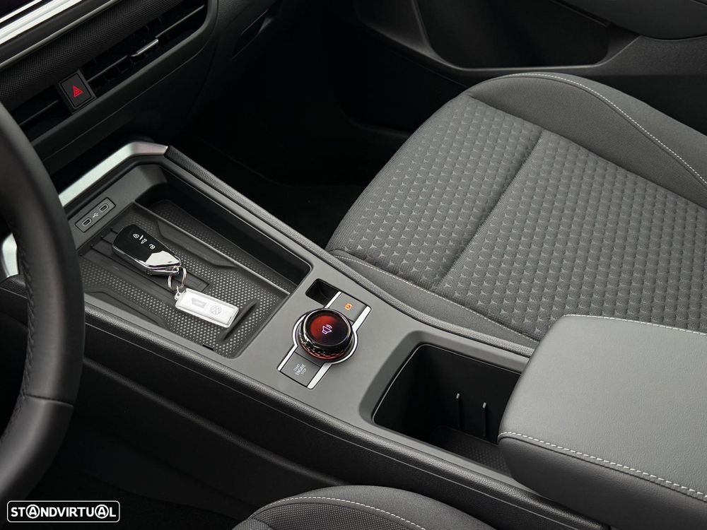 VW T-Roc 1.5 eTSI Life DSG - 13