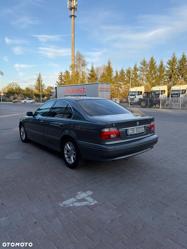 BMW Seria 5 520d - 5