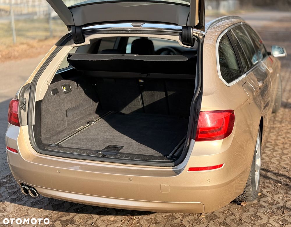 BMW Seria 5 520d xDrive - 5