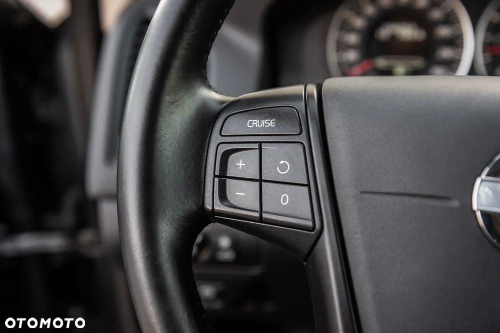 Volvo XC 60 2.4D AWD Momentum - 20