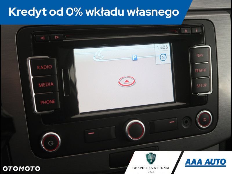 Volkswagen Passat - 13