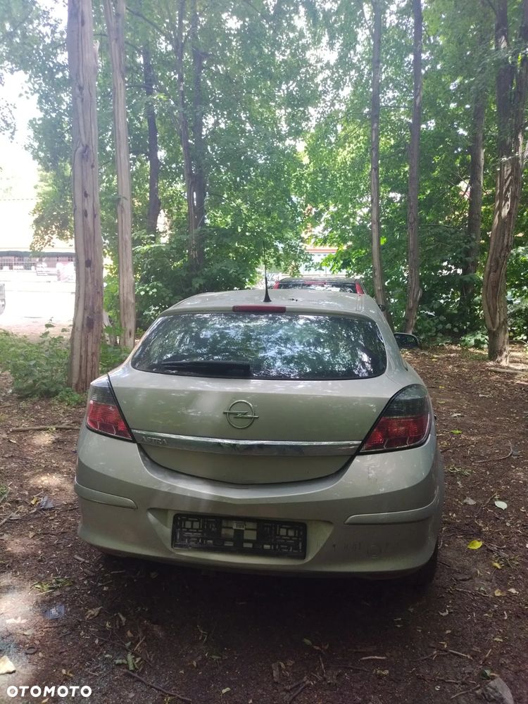 Opel Astra H GTC na części - 3