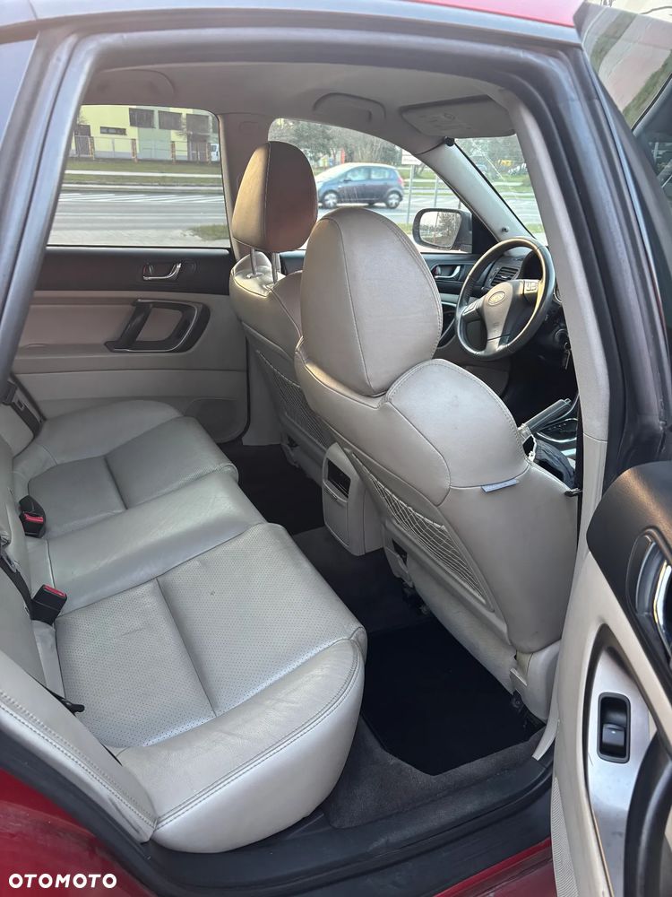 Subaru Legacy - 8