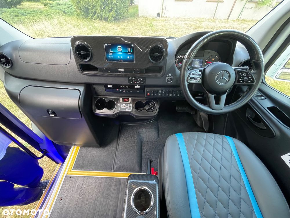 Mercedes-Benz Sprinter 519 - 11