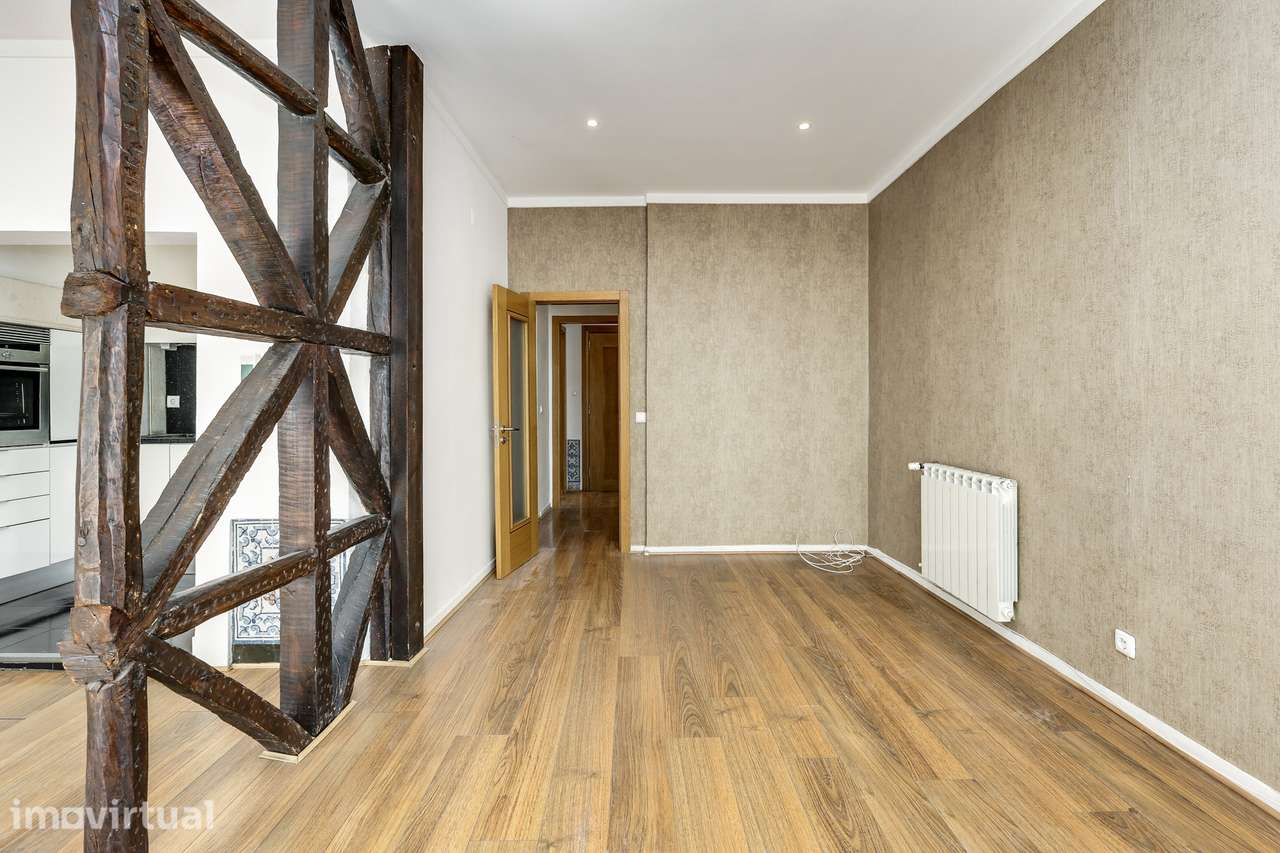 Apartamento Pombalino de Charme | 120 m² | 6 Varandas | A 50 m da Aven - Grande imagem: 2/23