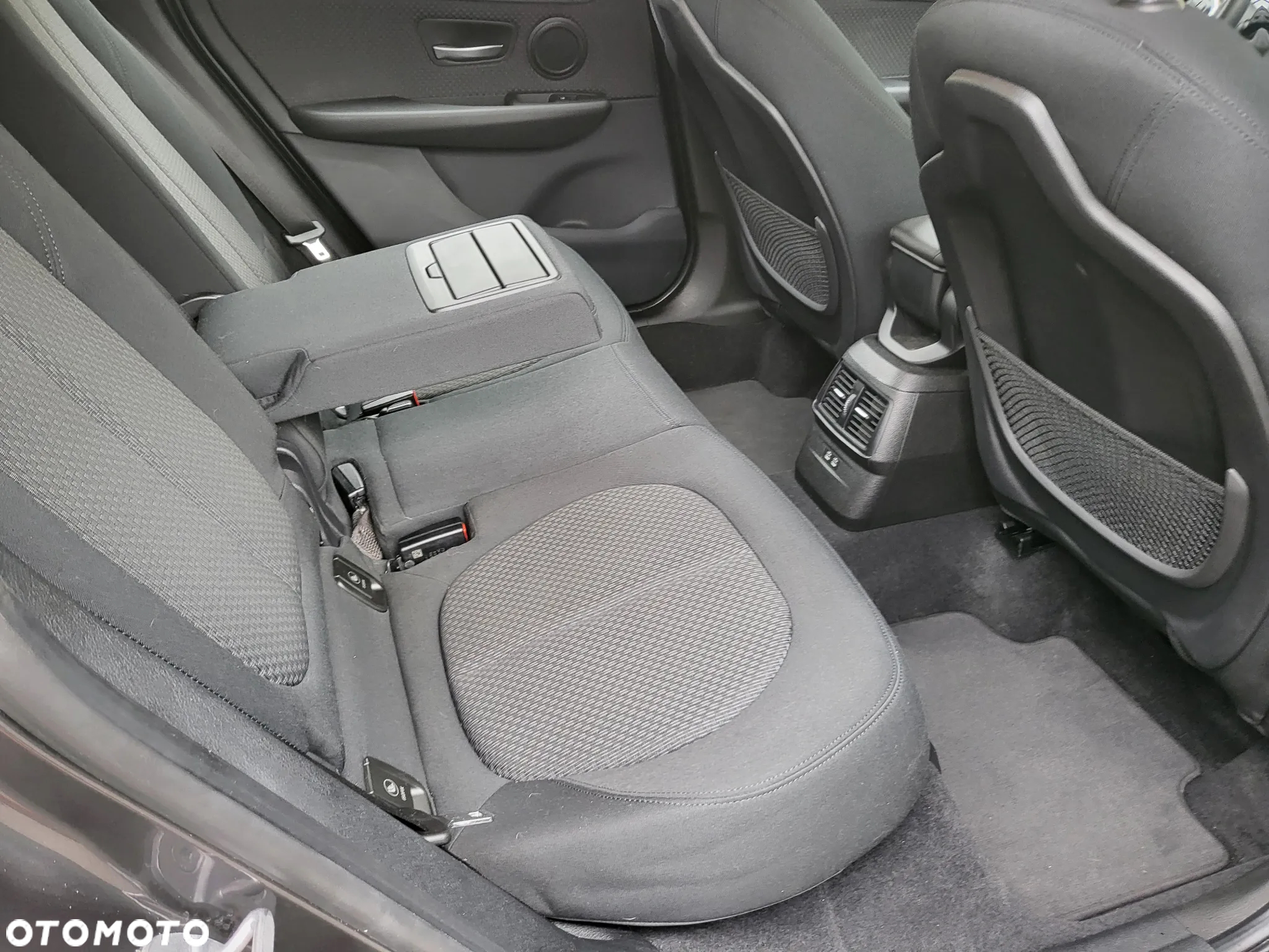 BMW Seria 2 218d Business Edition - 14