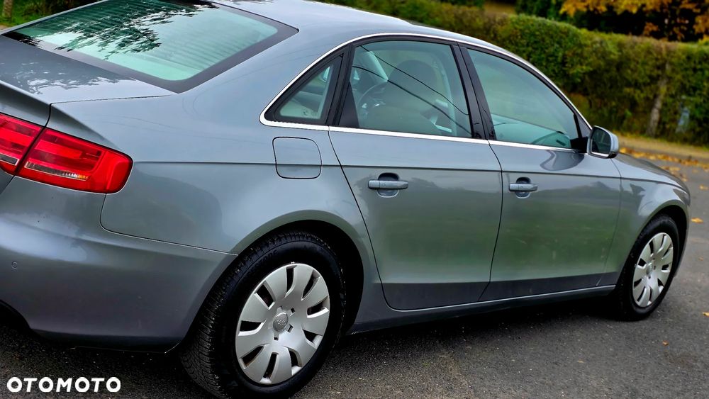 Audi A4 Limousine 2010 photo 3