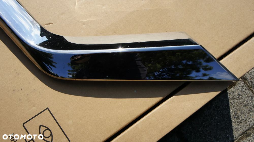 ZNACZEK EMBLEMAT CHROM NISSAN MICRA K14 - 8