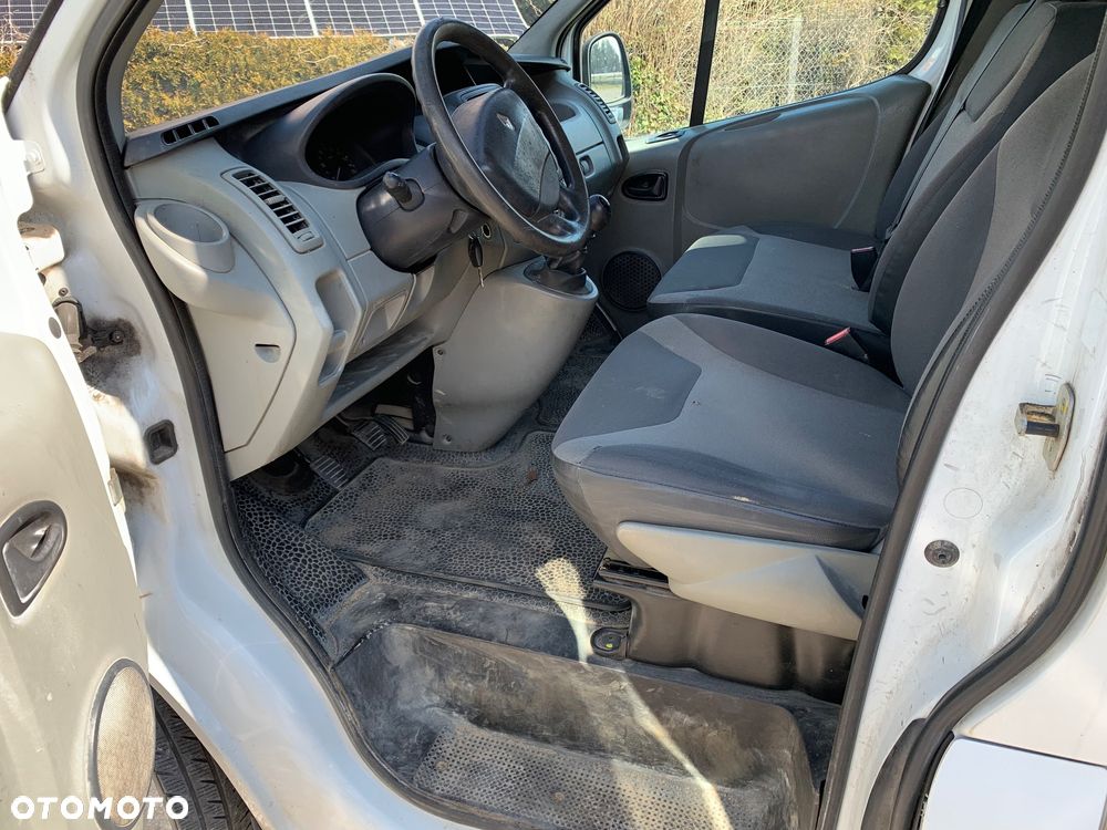 Renault Trafic - 18