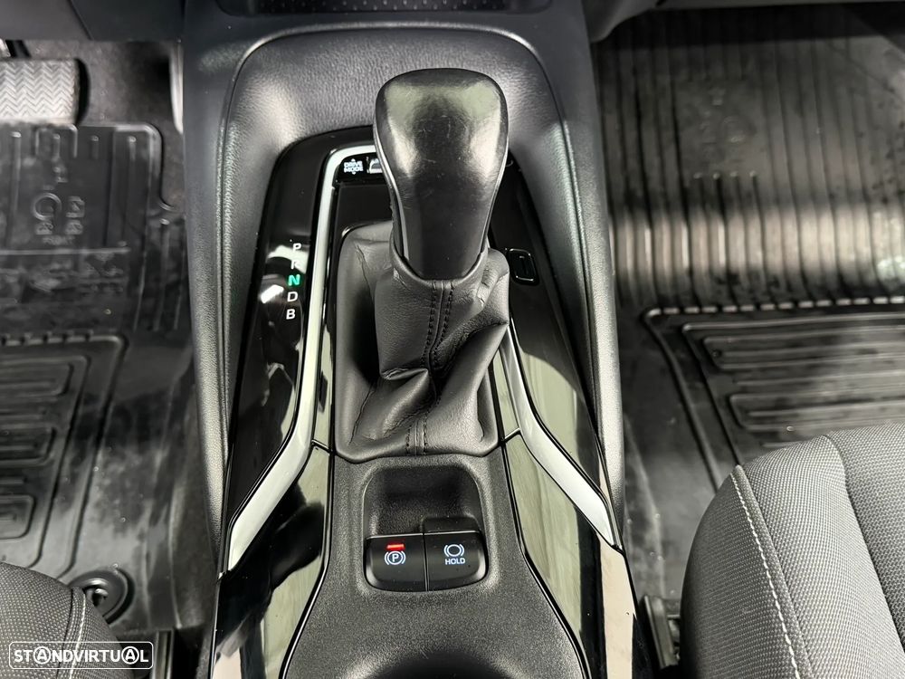 Toyota Corolla 1.8 Hybrid Comfort - 32