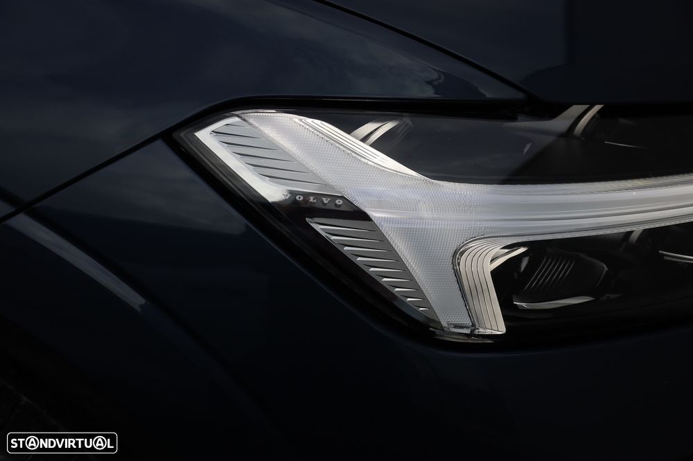 Volvo XC 60 2.0 T6 PHEV Core AWD - 30