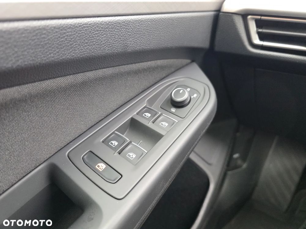 Volkswagen Golf - 24