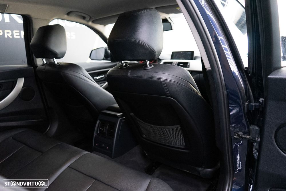 BMW 320 d Auto Pack M - 51