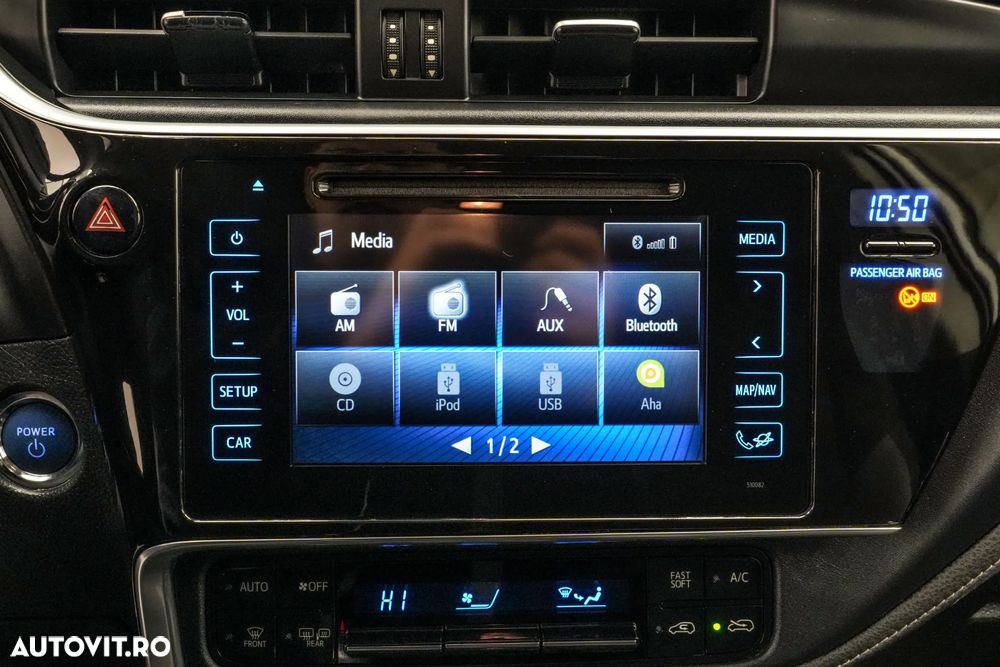 Toyota Auris 1.8 L VVT-i Sol + - 22