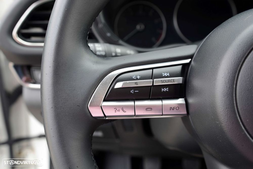 Mazda CX-30 1.8 Sky-D Evolve i-Active - 26