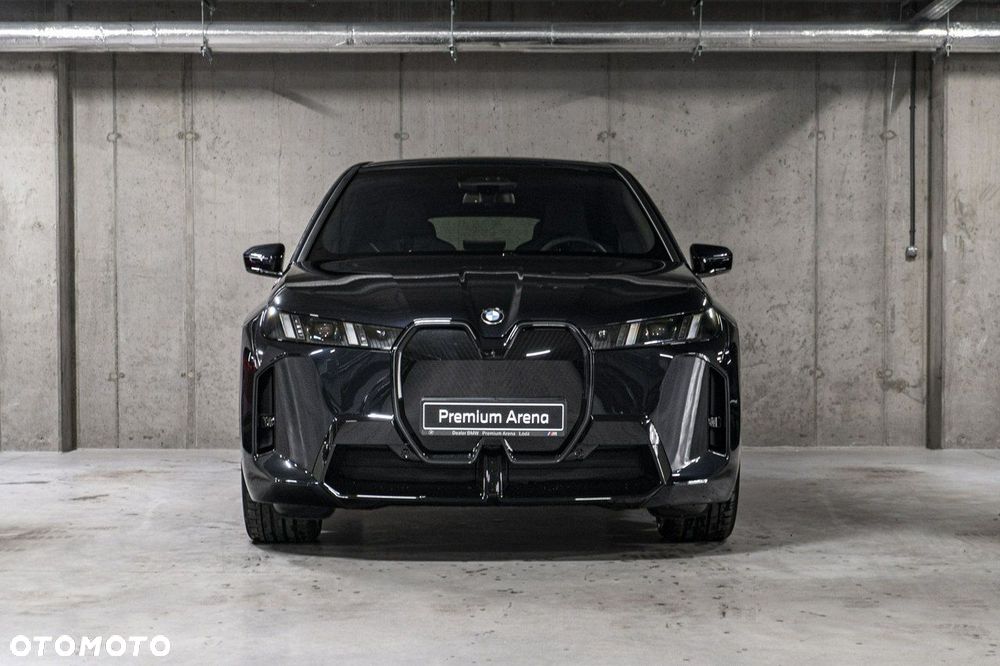 BMW iX - 4