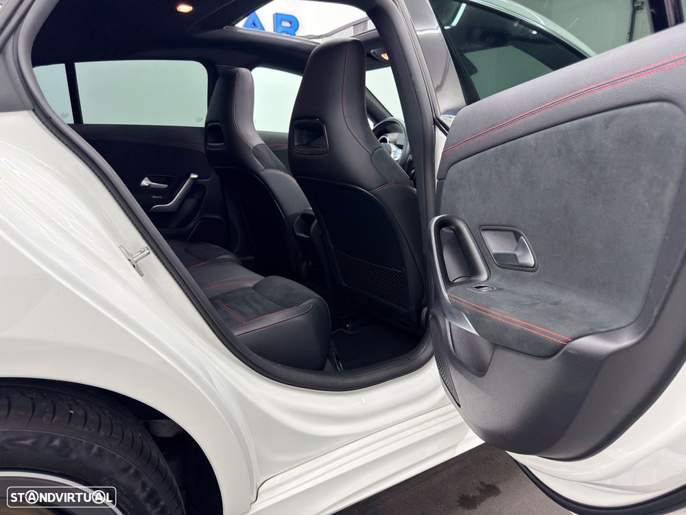 Mercedes-Benz CLA 250 e Shooting Brake AMG Line - 24