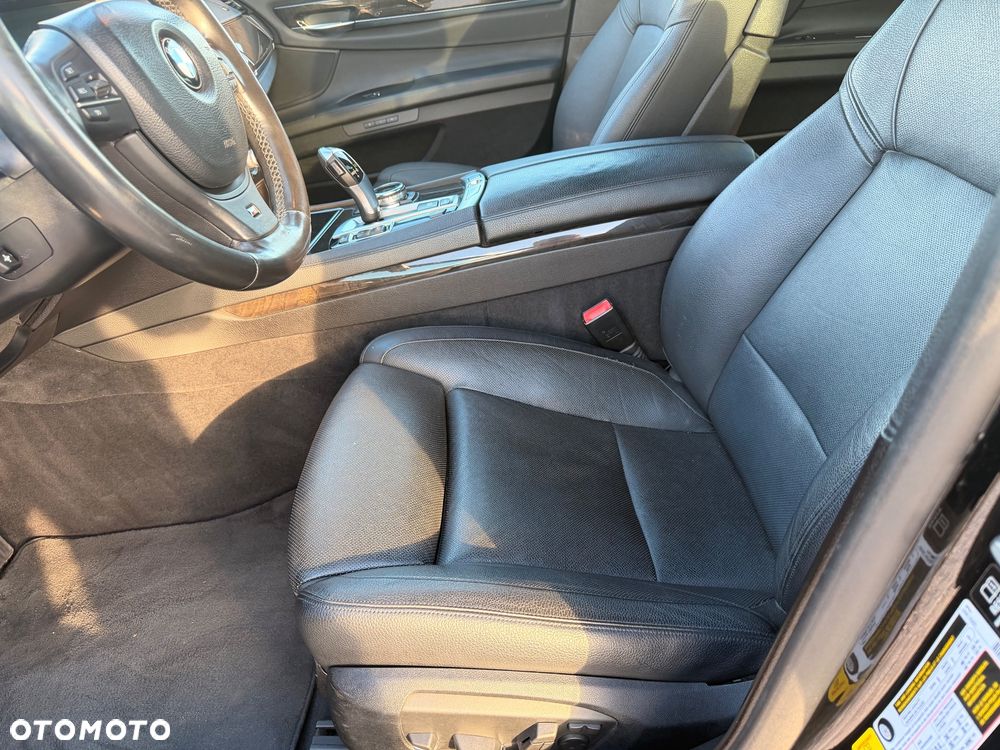 BMW Seria 7 - 22