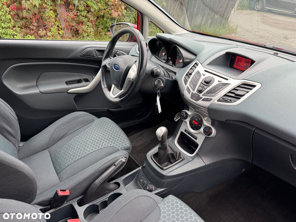 Ford Fiesta 1.4 Champions Edition - 10