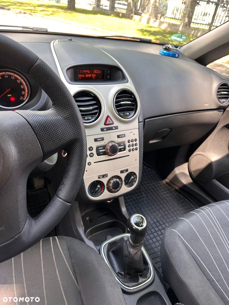 Opel Corsa 1.2 16V Color Edition - 11