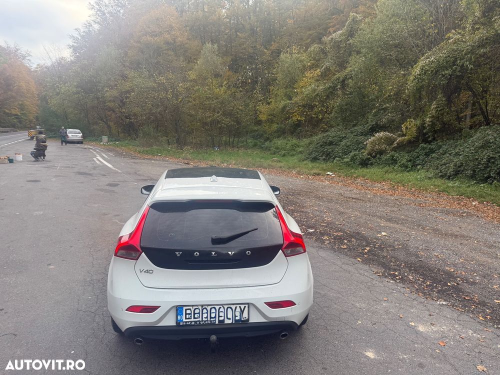 Volvo V40 - 2
