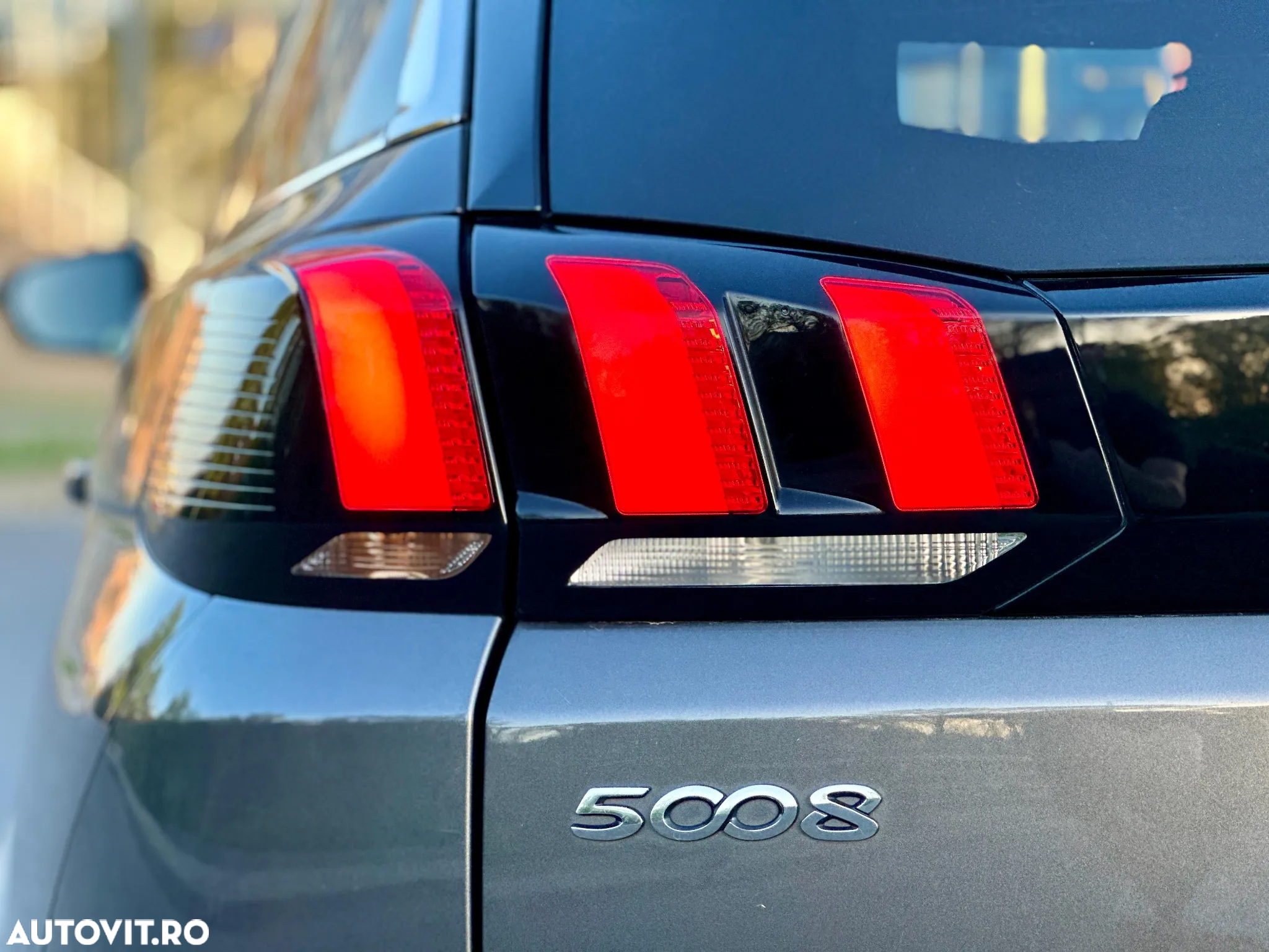 Peugeot 5008 2.0L BlueHDI EAT8 S&S GT Pack - 38