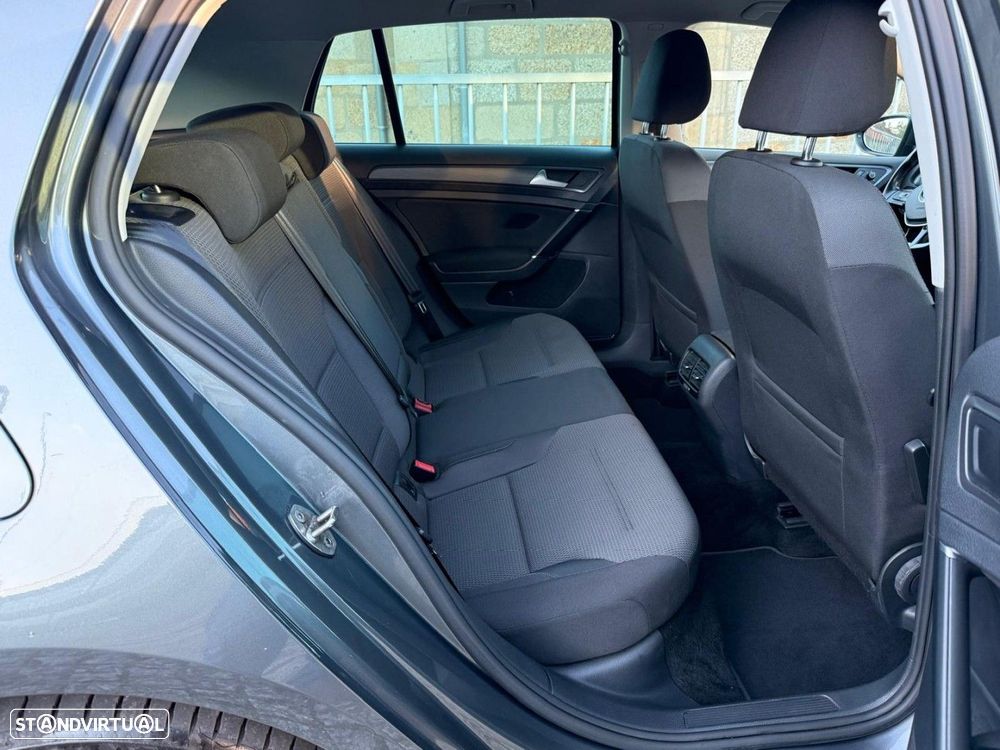 VW e-Golf AC/DC - 19