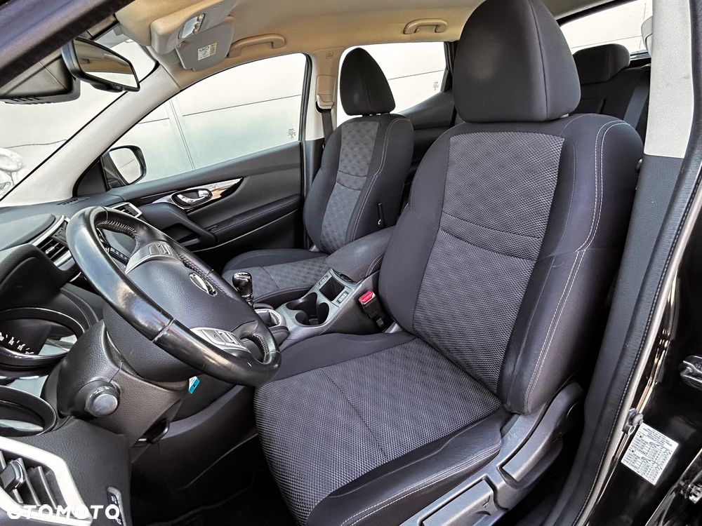 Nissan Qashqai 1.5 dCi N-Connecta - 26