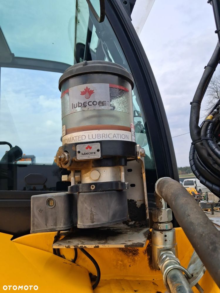 JCB HYDRADIG 110 W - 16