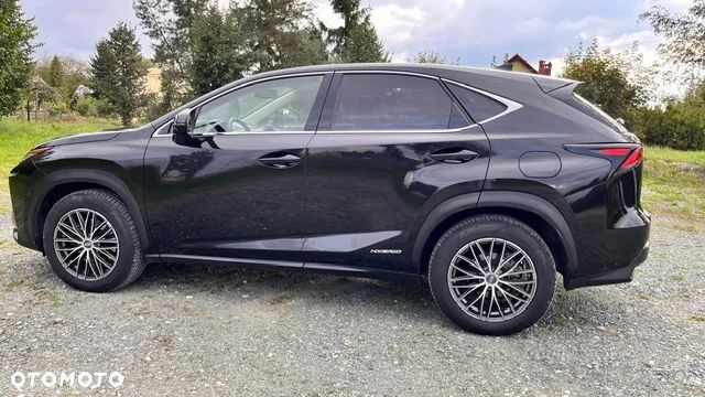 Lexus NX 300h Prestige AWD - 2
