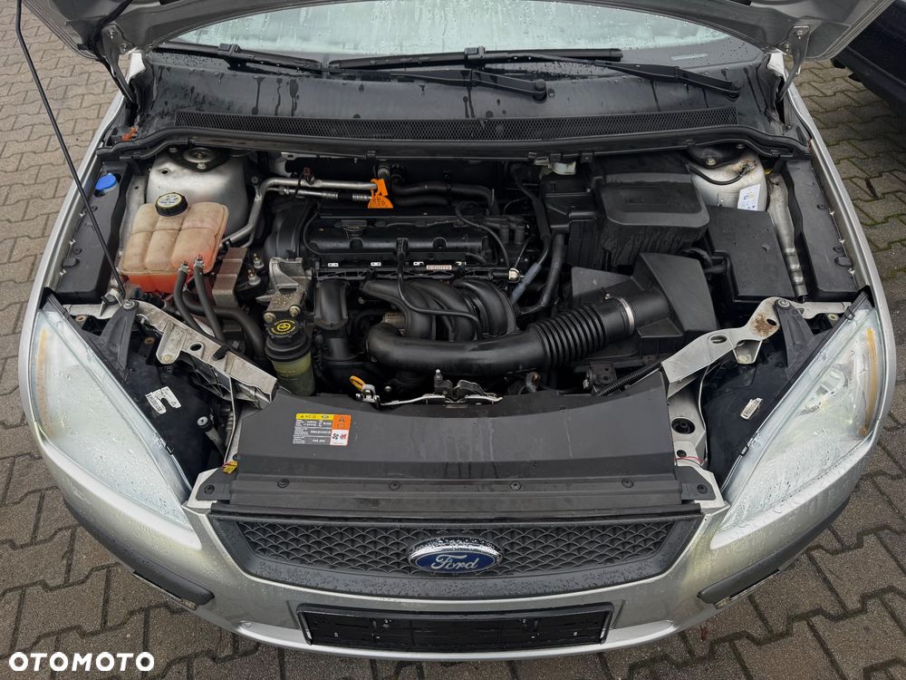 Ford Focus 1.6 16V Style - 24