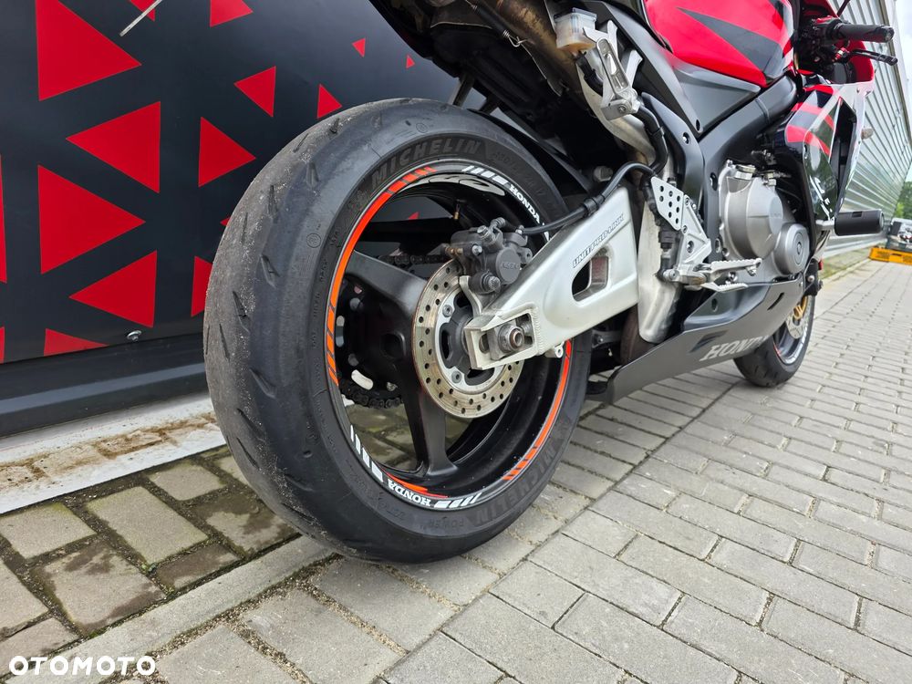 Honda CBR - 18