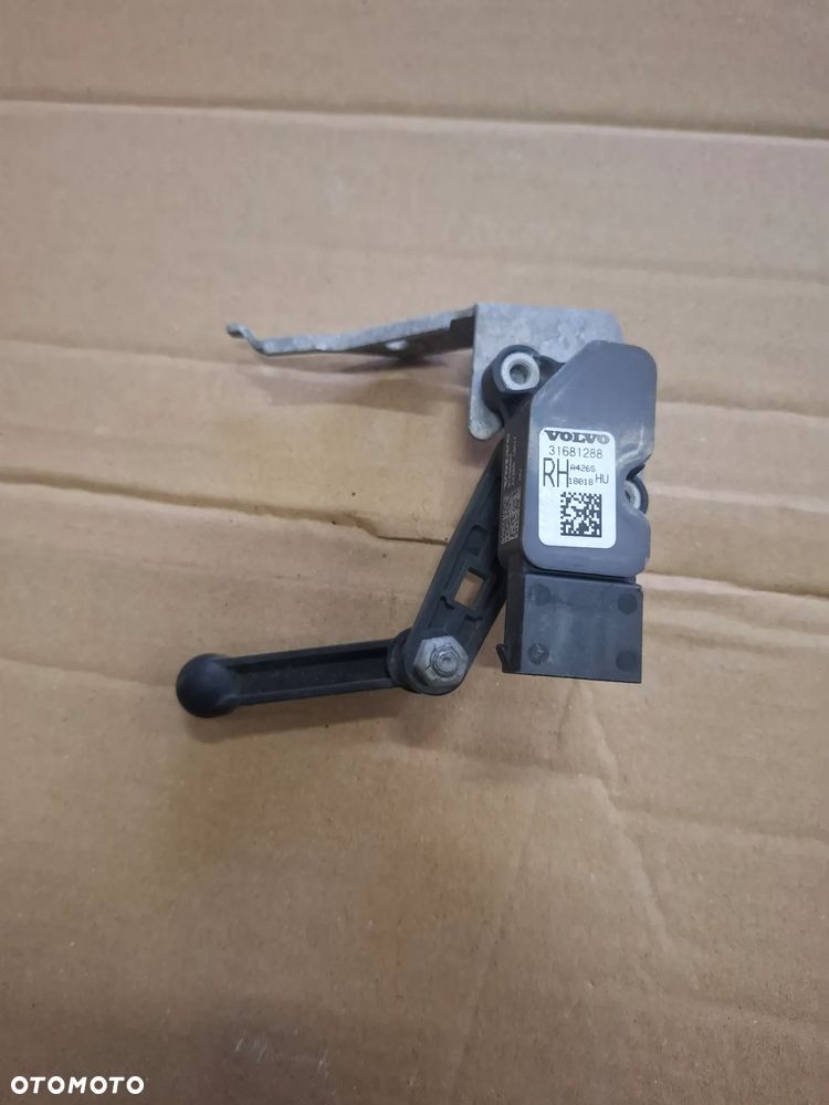 Volvo XC60 II czujnik poziomowania 31681288 - 1