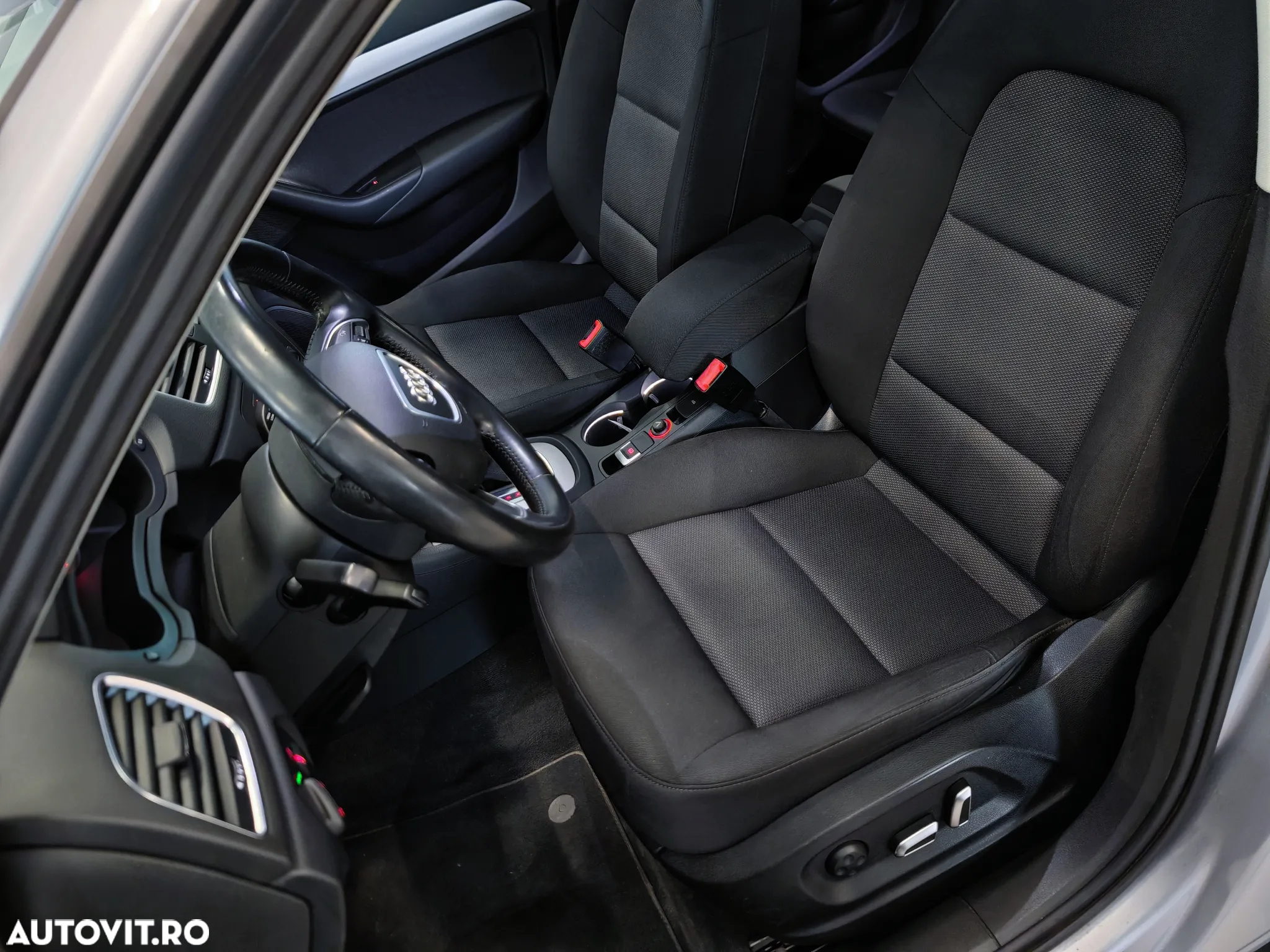 Audi Q3 2.0 35 TDI S tronic - 8