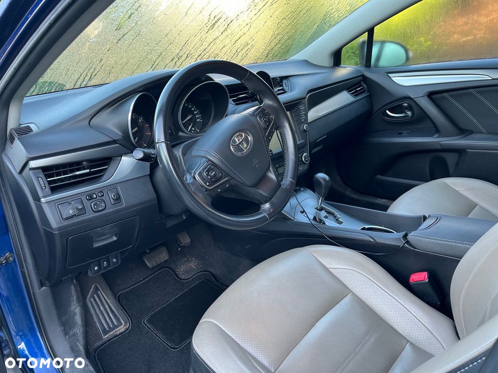 Toyota Avensis 2.0 Selection MS - 13