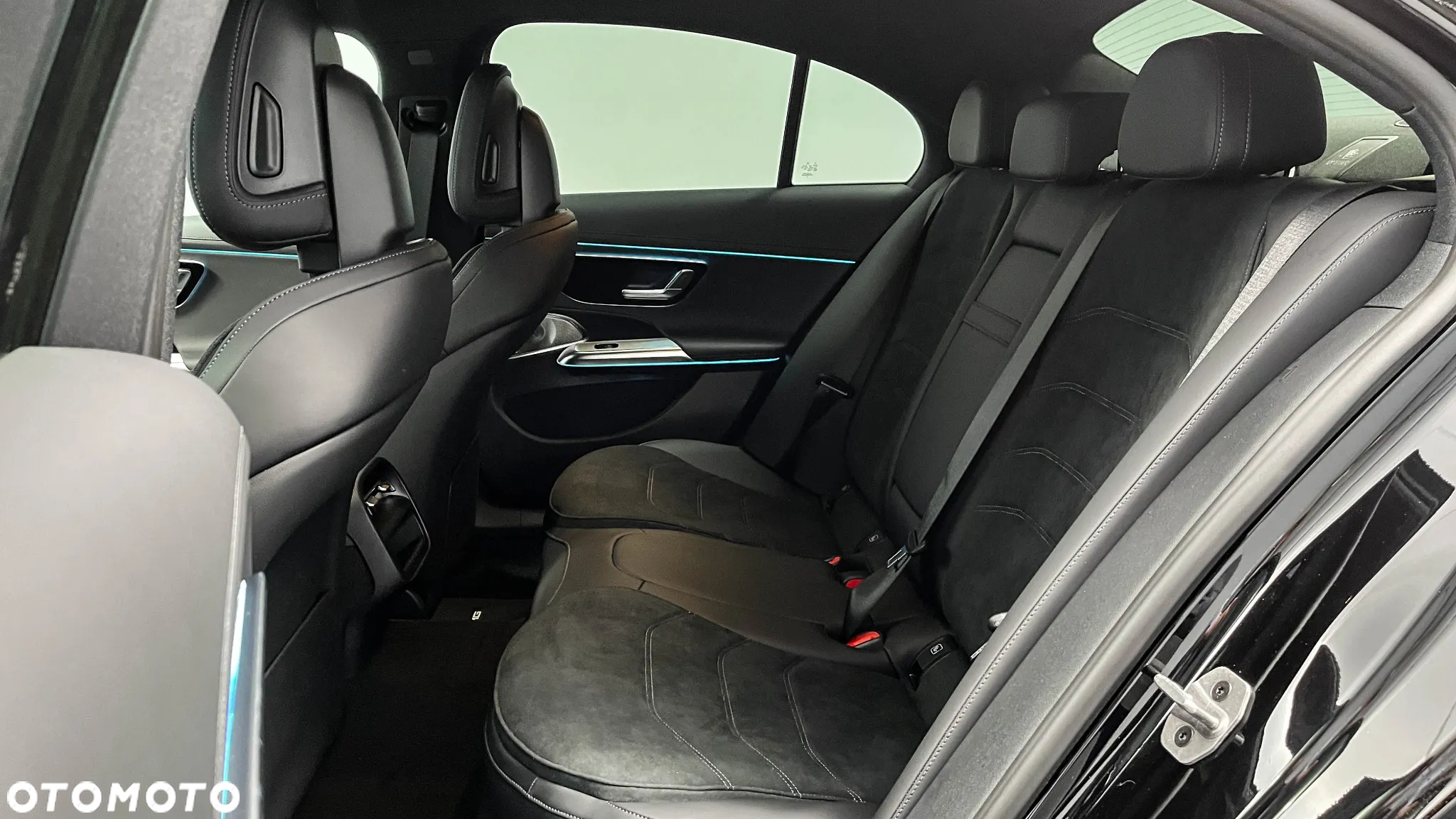 Mercedes-Benz Klasa E 220 d 4-Matic AMG - 11
