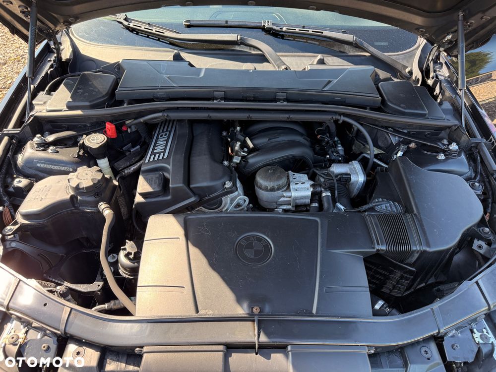 BMW Seria 3 318i - 16