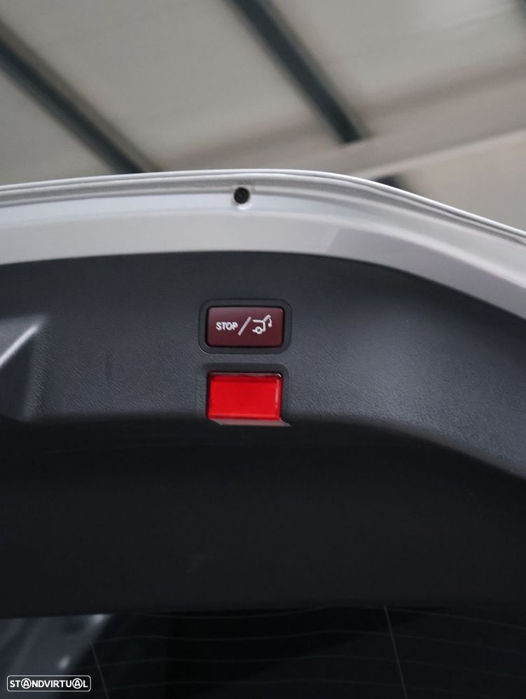 Mercedes-Benz CLA 200 d Shooting Brake AMG Line - 15