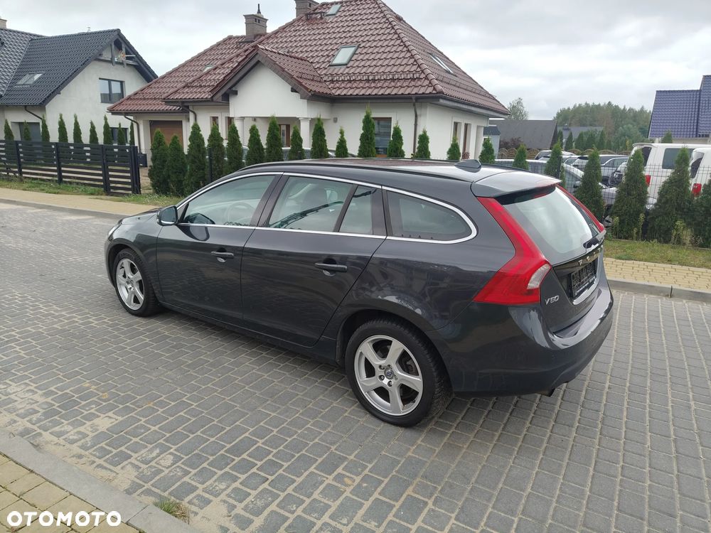 Volvo V60 D3 Kinetic - 4