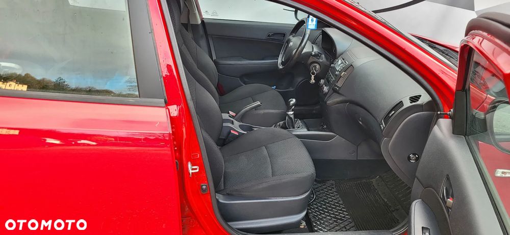 Hyundai i30 1.4 Base - 17